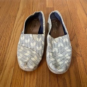 TOMS espadrille classics size 6.5